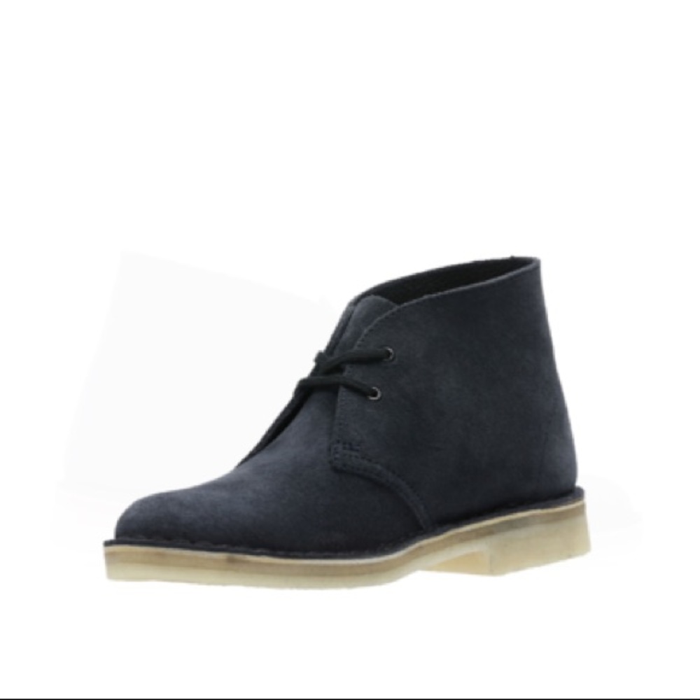 Clarks NWOB Originals Desert Boots Ink Suede Denim Blue size 8, fits like a 7.5